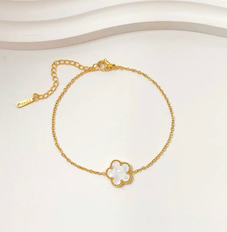 STAINLESS STEEL SHELL PENDANT BRACELET  