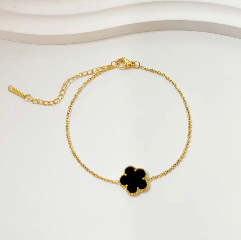 STAINLESS STEEL SHELL PENDANT BRACELET  